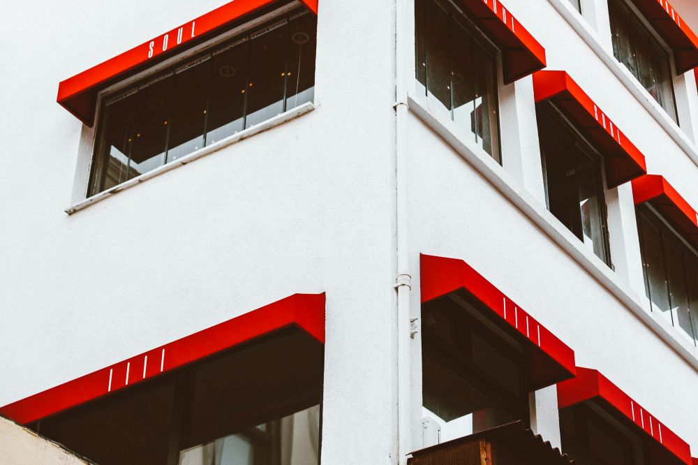 Markiser stockholm  smart solskydd för stadens hem och kontor